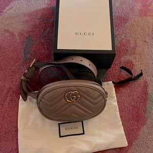 Authentic Gucci GG Marmont Belt Bag beige chevron *like new*